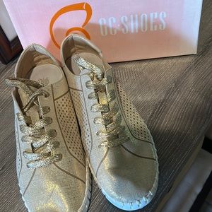 New with box, Gold GC sneakers, women’s 9.5